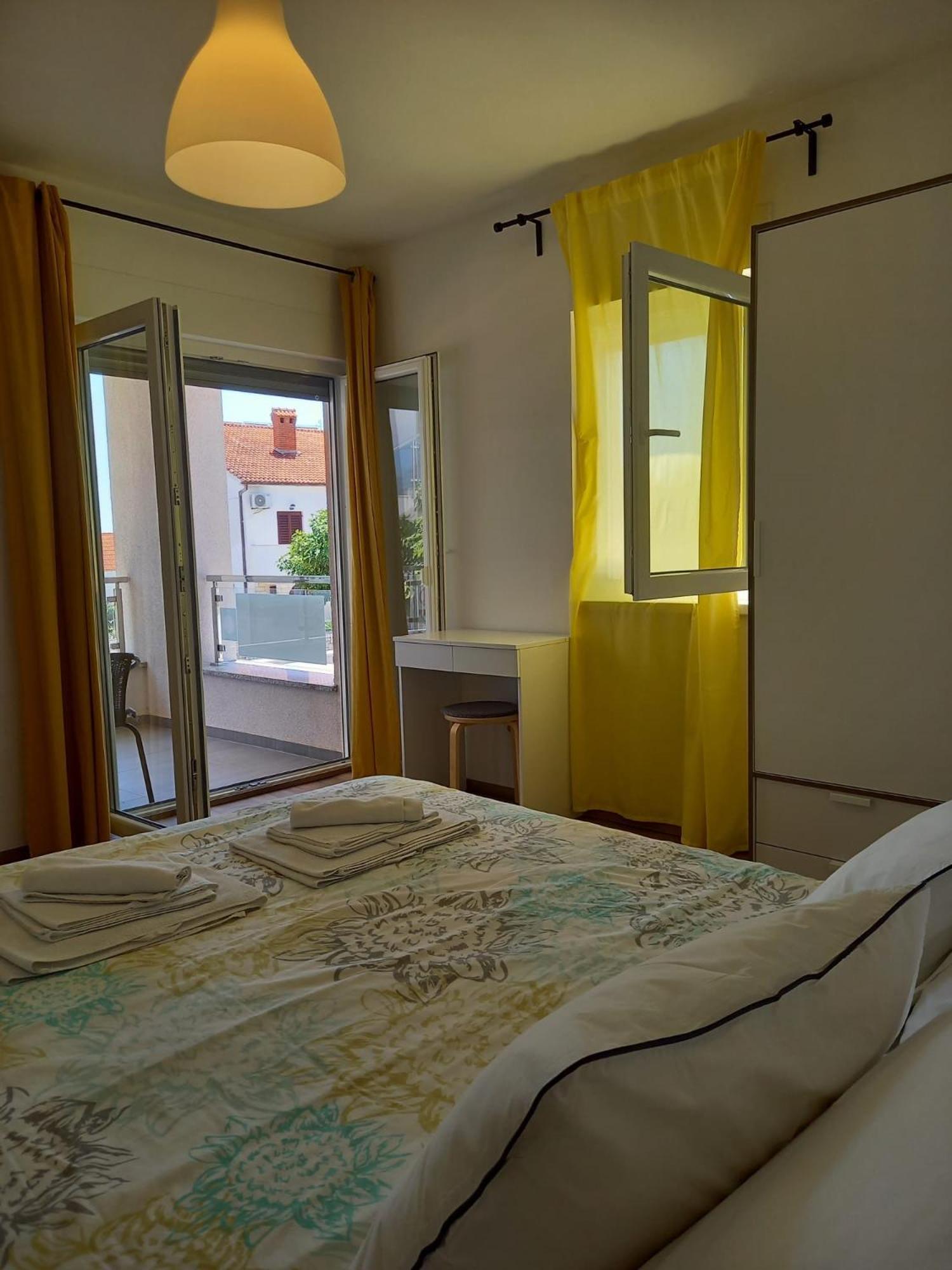 Apartments Stella Крк Экстерьер фото